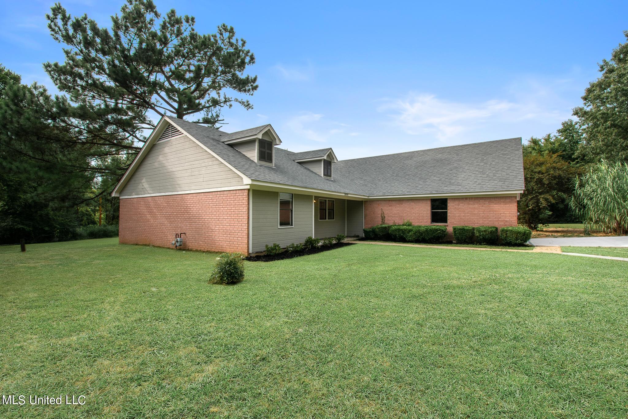 10434 Albert Road Olive Branch, MS 38654 - Photo 3 of 15 DSC_0715_DAbSjgM