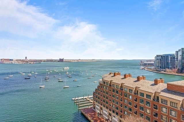 $1,560,000 | 65 East India Row, Unit 15EF, Boston, MA 02110
