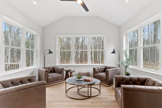 $935,900 | 1 Summerwind Place, Unit 1, Greenland, NH 03840