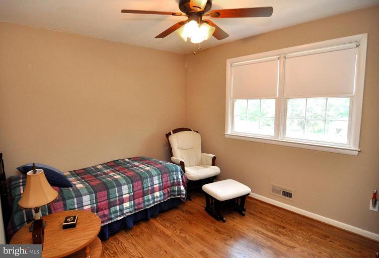 117 Croftley Road Lutherville-Timonium, MD 21093 - Photo 11 of 21 Bedroom #3