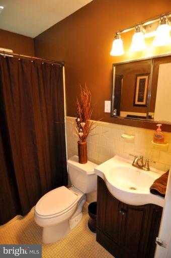 117 Croftley Road Lutherville-Timonium, MD 21093 - Photo 12 of 21 Bath #2