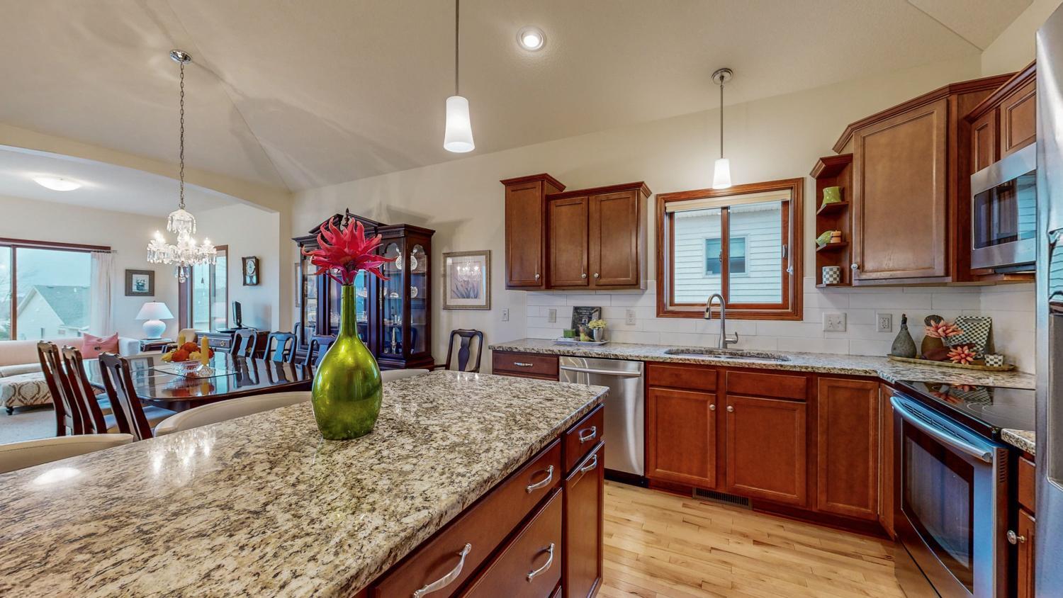 831 Southern Pine Lane Southwest Rochester, MN 55902 - Photo 5 of 42