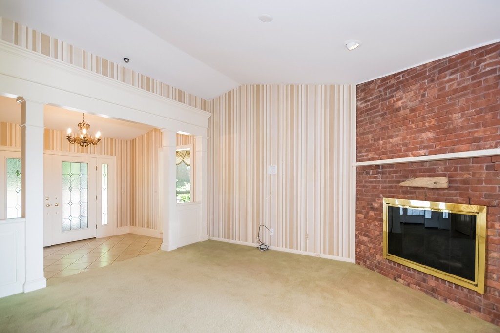 243 Pease Road East Longmeadow, MA 01028 - Photo 9 of 30 Gallery Image 9