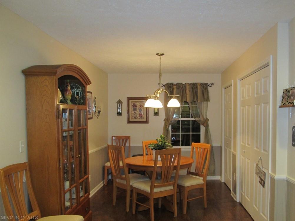4421 Surrey Road Pulaski, VA 24301 - Photo 28 of 39 Gallery Image 28