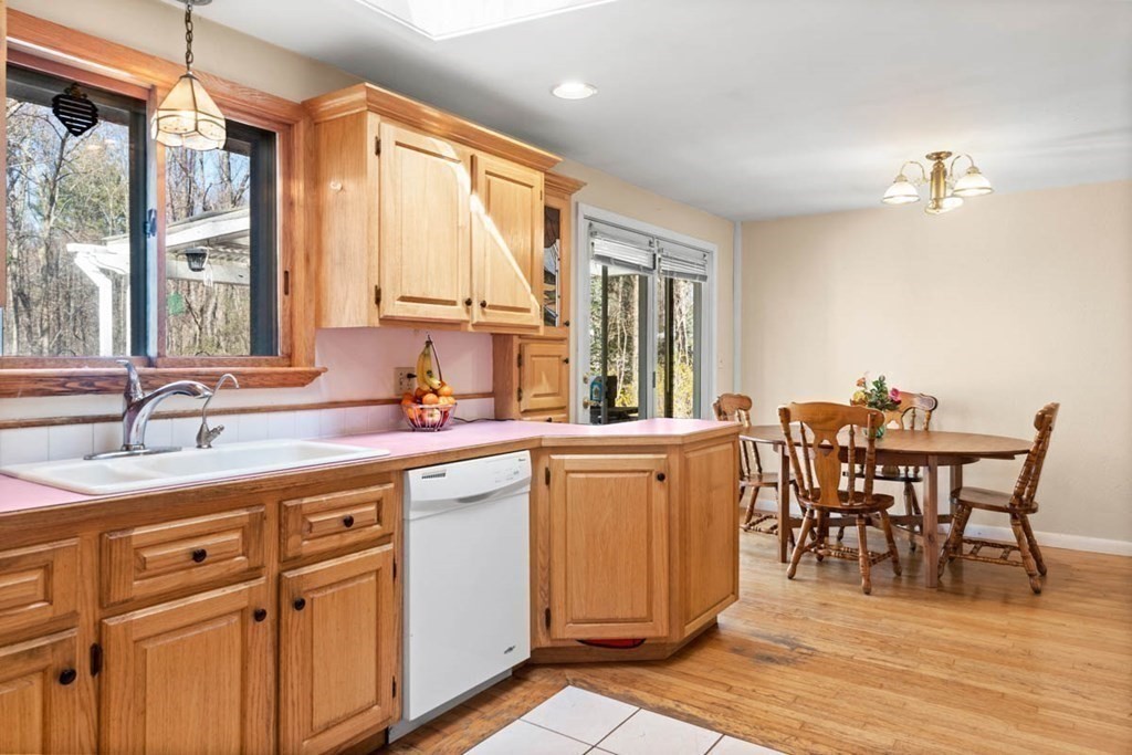 407 Andover Street Georgetown, MA 01833 - Photo 8 of 33 Gallery Image 8