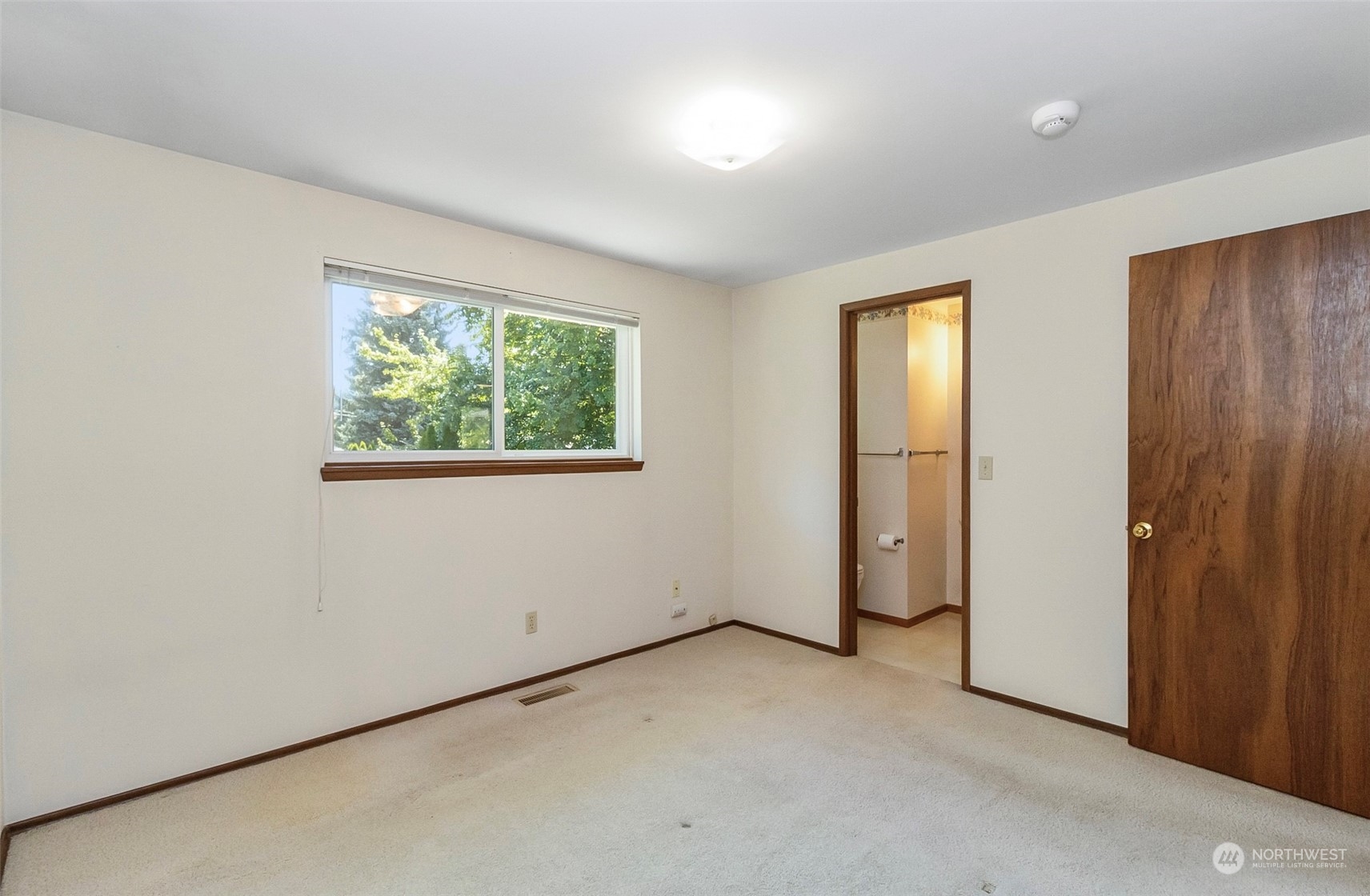 2520 166th Avenue Northeast Bellevue, WA 98008 - Photo 28 of 40 an empty room with windows