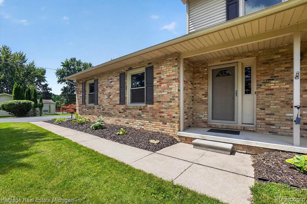 14038 Hogan Road Linden, MI 48451 - Photo 49 of 53
