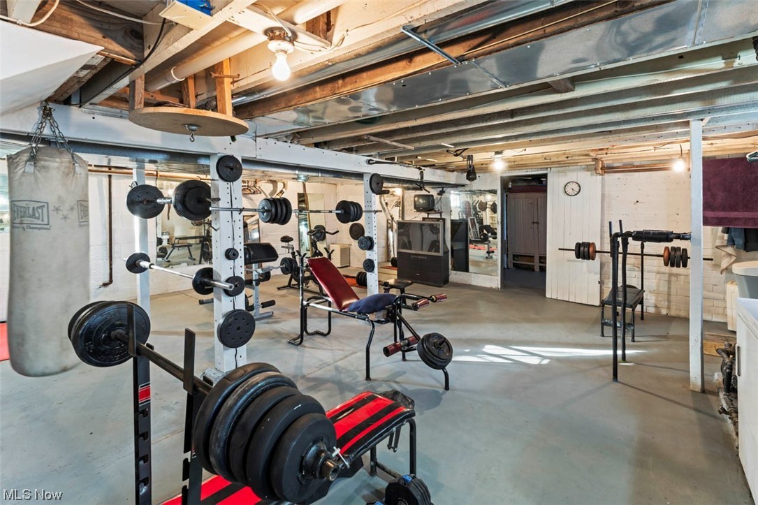 4275 West Calla Road Canfield, OH 44406 - Photo 27 of 31 View of exercise room