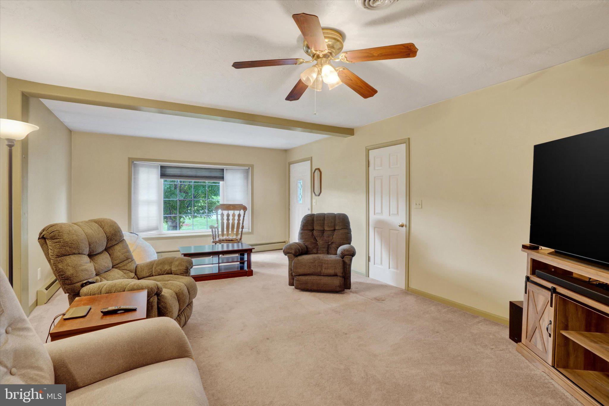 1708 Manor Road Windsor, PA 17366 - Photo 2 of 28 Gallery Image 2