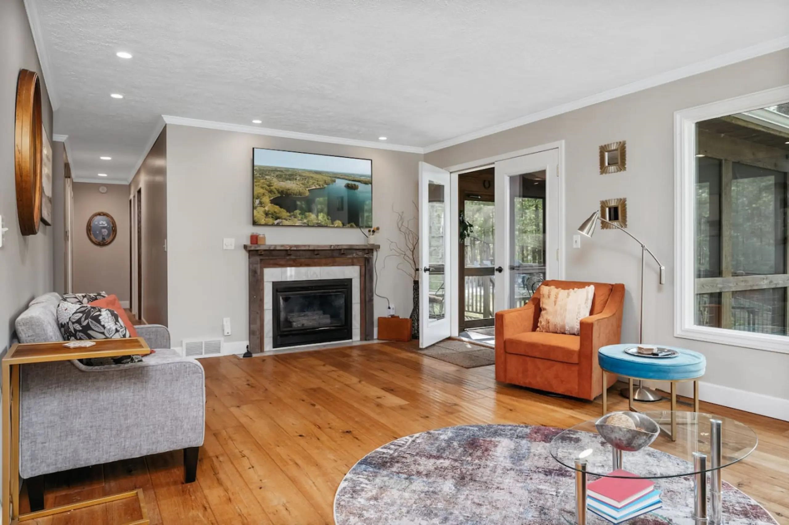 600 Bass Lake Road Traverse City, MI 49685 - Photo 12 of 74 1941563-c801fe0e-de37-4fbf-a82b-ae7affd4aad3.JPG