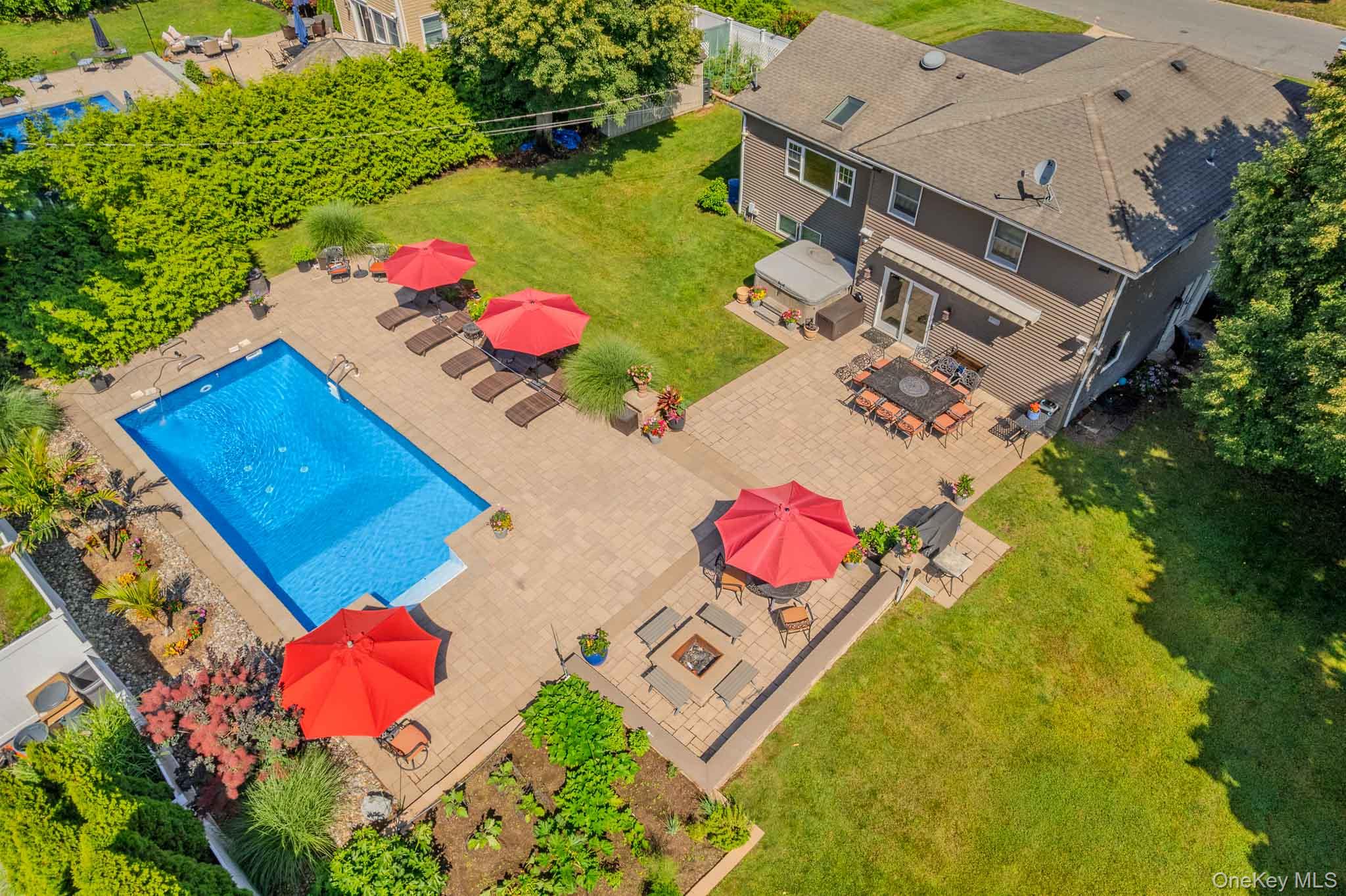 8 Feather Lane Commack, NY 11725 - Photo 3 of 50