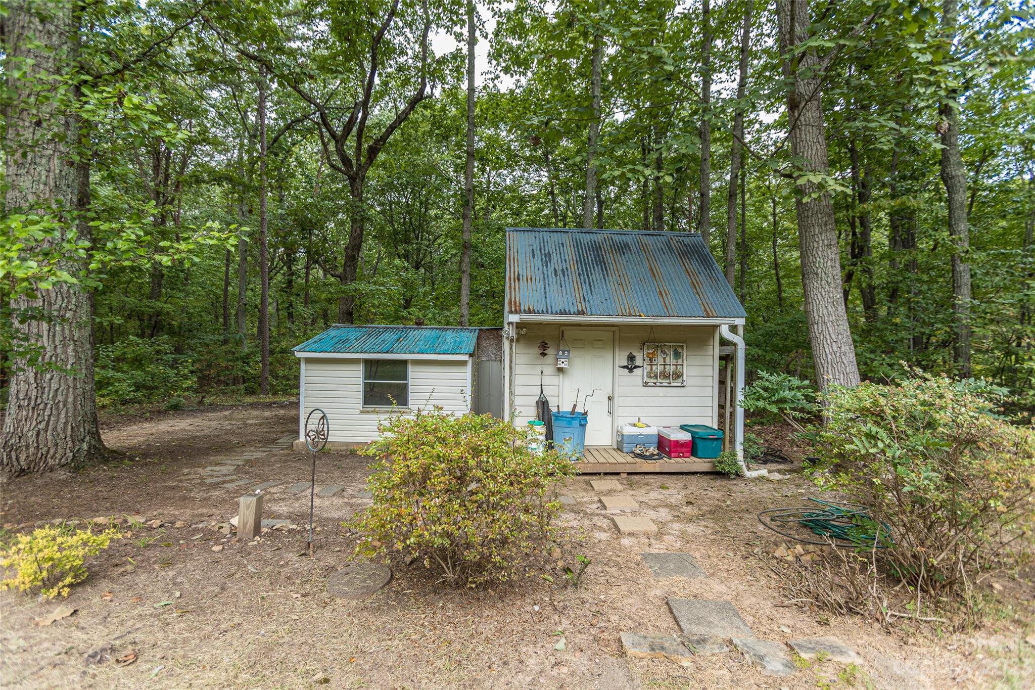 256 Georgewoods Drive Dallas, NC 28034 - Photo 34 of 45 a view of outdoor space and yard