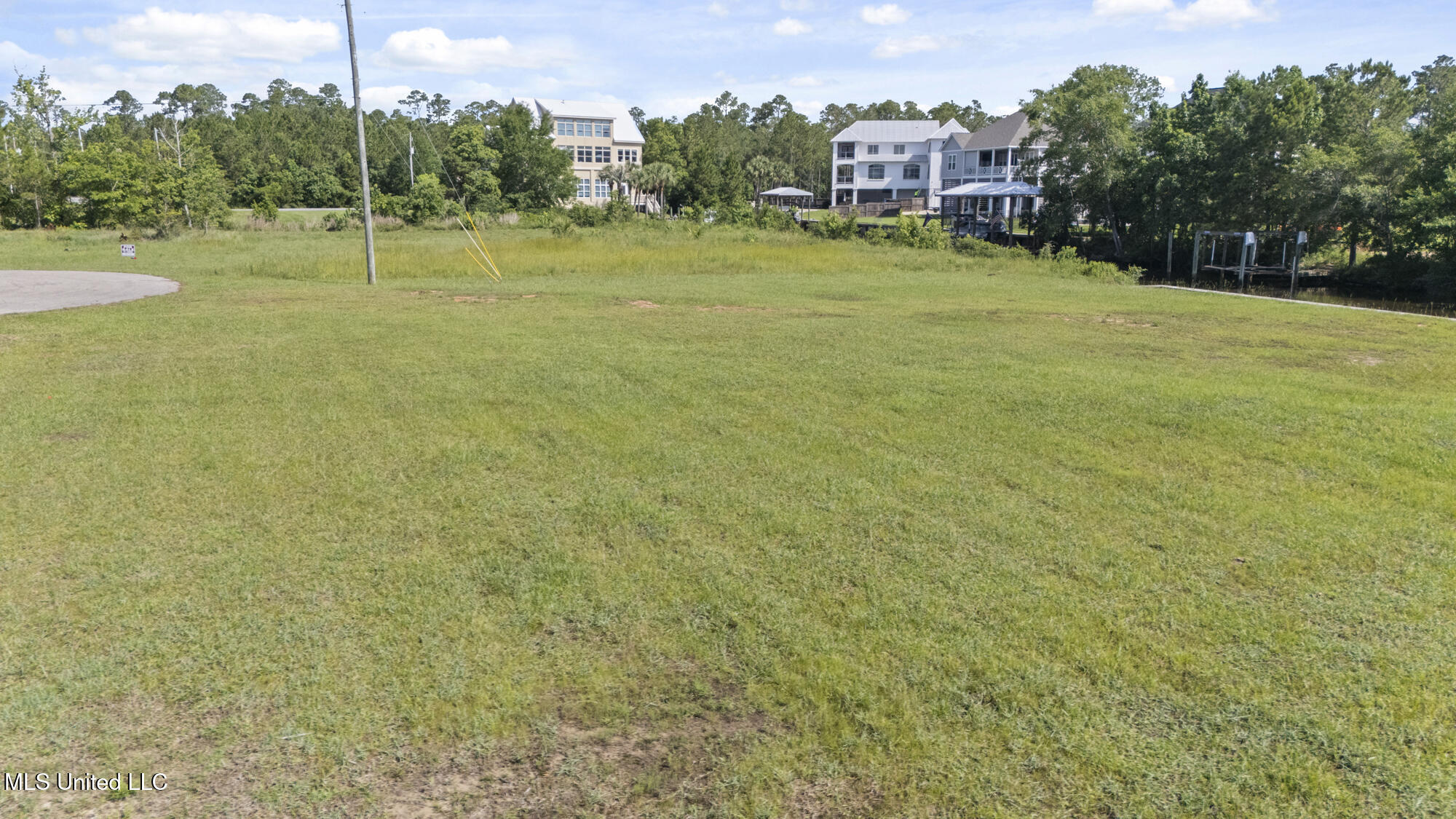 1436 Hanakealoha Place Diamondhead, MS 39525 - Photo 11 of 13 ghubphoto_07