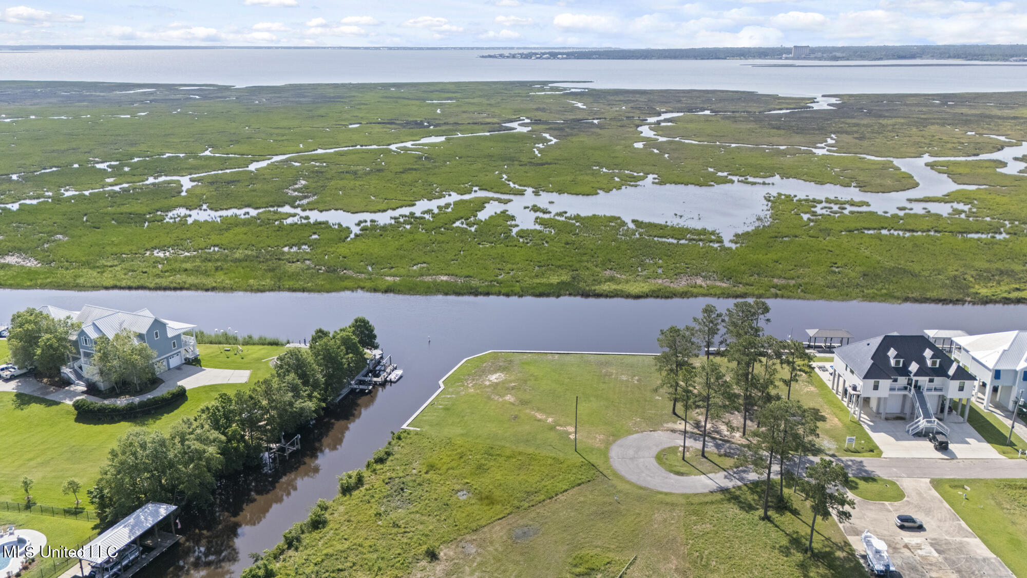 1436 Hanakealoha Place Diamondhead, MS 39525 - Photo 6 of 13 ghubphoto_01