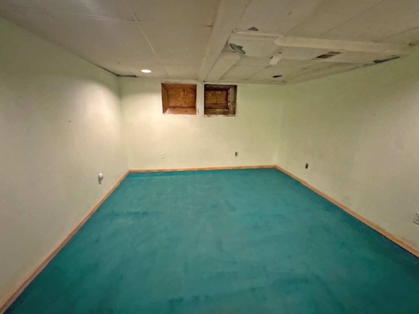 2024 Union Street Blue Island, IL 60406 - Photo 18 of 27 a view of room with window