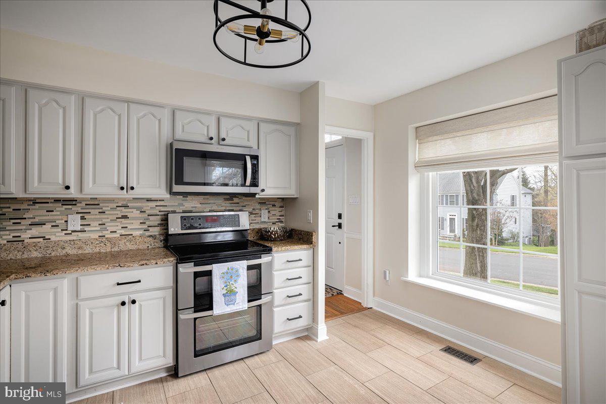 1622 Stowe Road Reston, VA 20194 - Photo 12 of 43