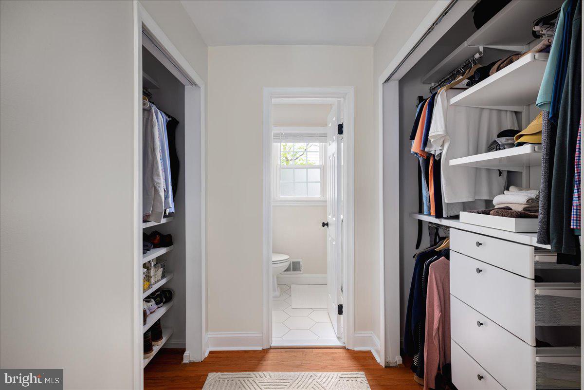 1622 Stowe Road Reston, VA 20194 - Photo 18 of 43 New custom closets