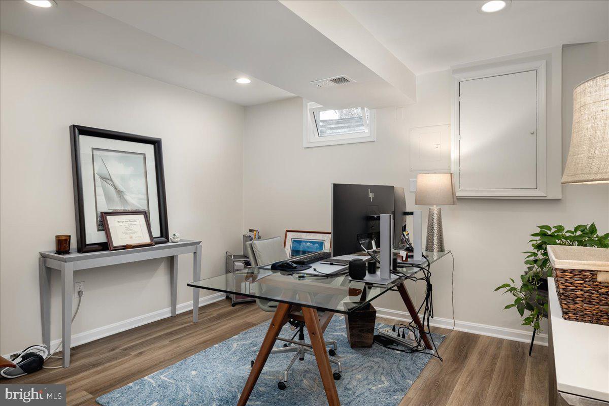 1622 Stowe Road Reston, VA 20194 - Photo 22 of 43 Basement office