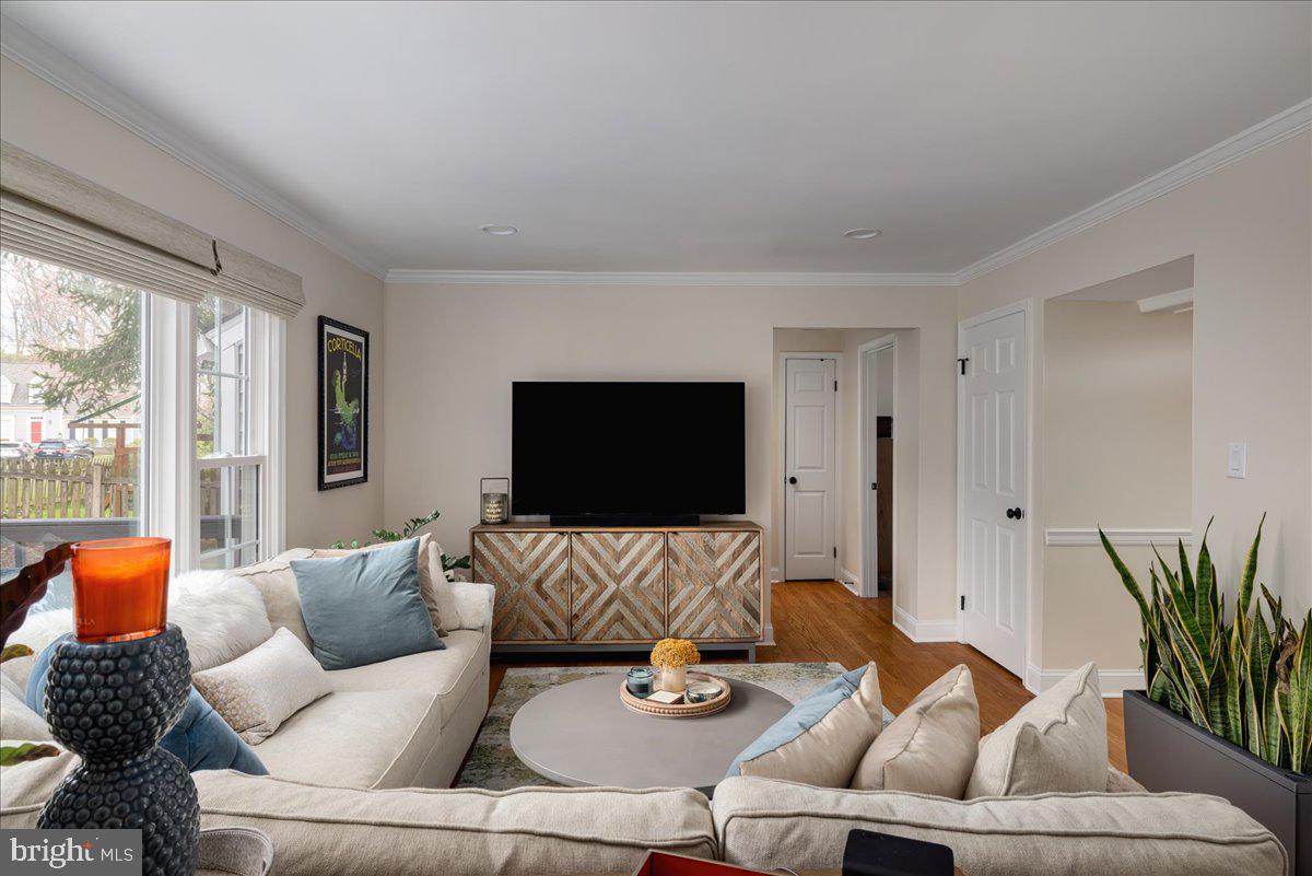 1622 Stowe Road Reston, VA 20194 - Photo 7 of 43