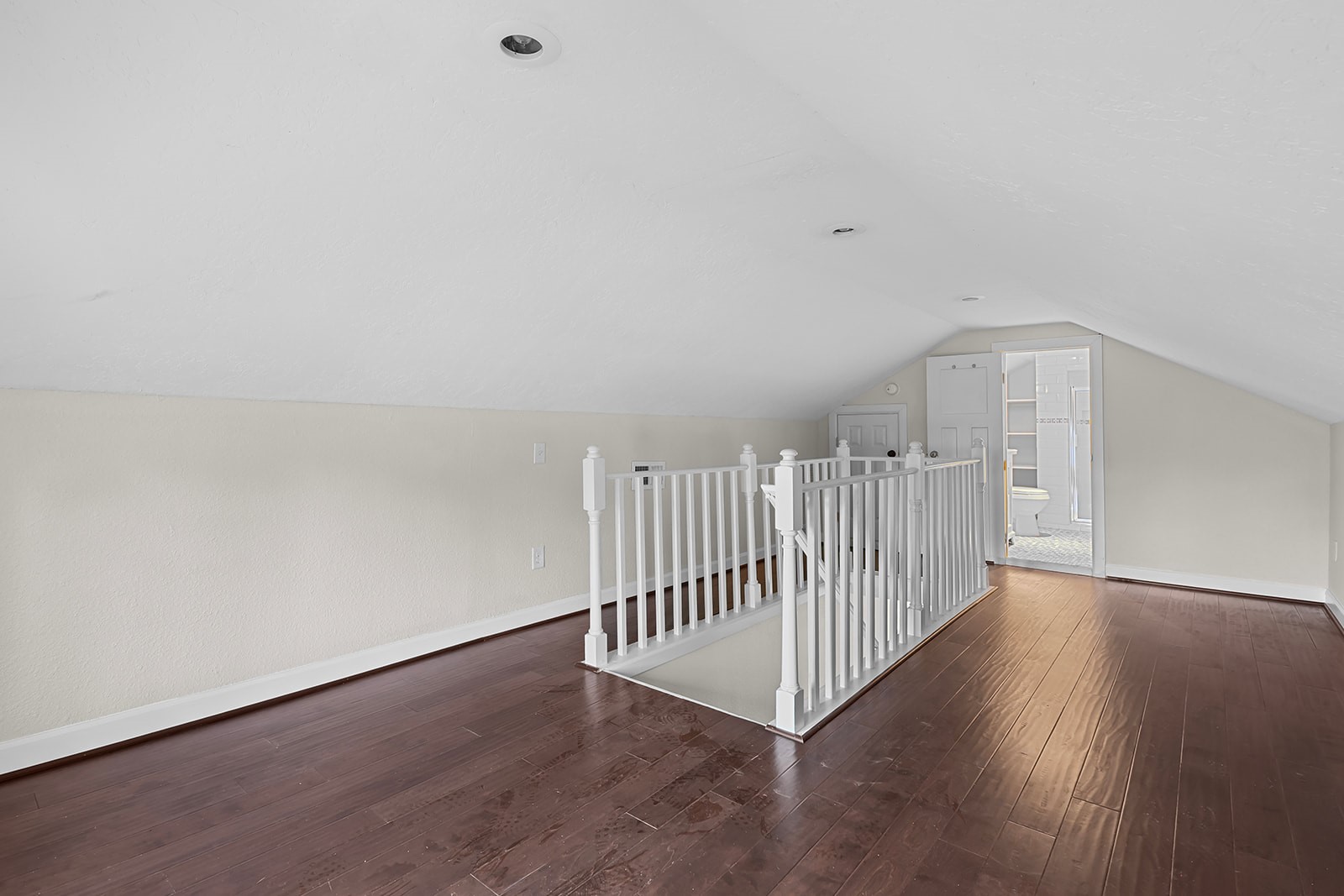 5401 North Capitol Street Houston, TX 77011 - Photo 17 of 34 a view of a hallway with wooden floor