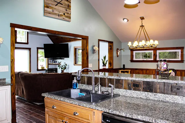 $639,900 | 197 Monette Place, Glover, VT 05875