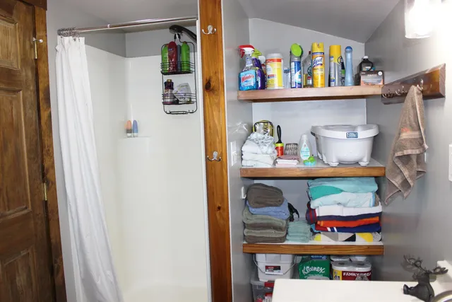 $639,900 | 197 Monette Place, Glover, VT 05875