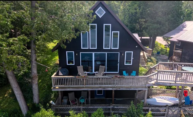 $639,900 | 197 Monette Place, Glover, VT 05875