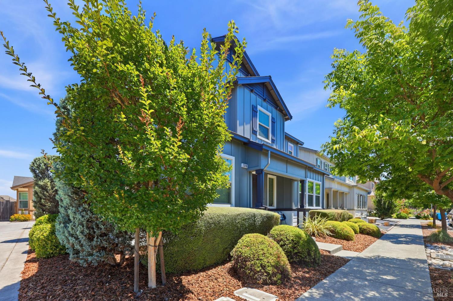 2318 Avignon Circle Santa Rosa, CA 95403 - Photo 3 of 45