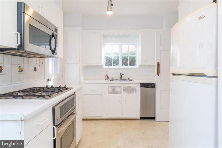 1667 Primrose Road Northwest Washington, DC 20012 - Photo 10 of 28