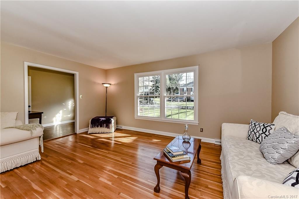 2909 Goneaway Road Charlotte, NC 28210 - Photo 6 of 24 Gallery Image 6