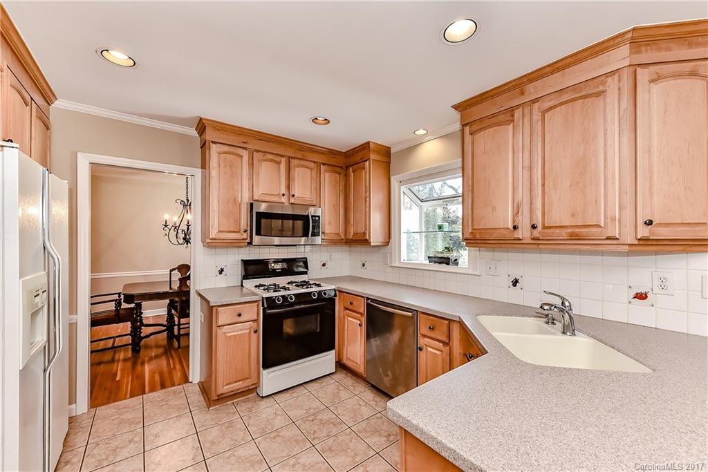 2909 Goneaway Road Charlotte, NC 28210 - Photo 10 of 24 Gallery Image 10
