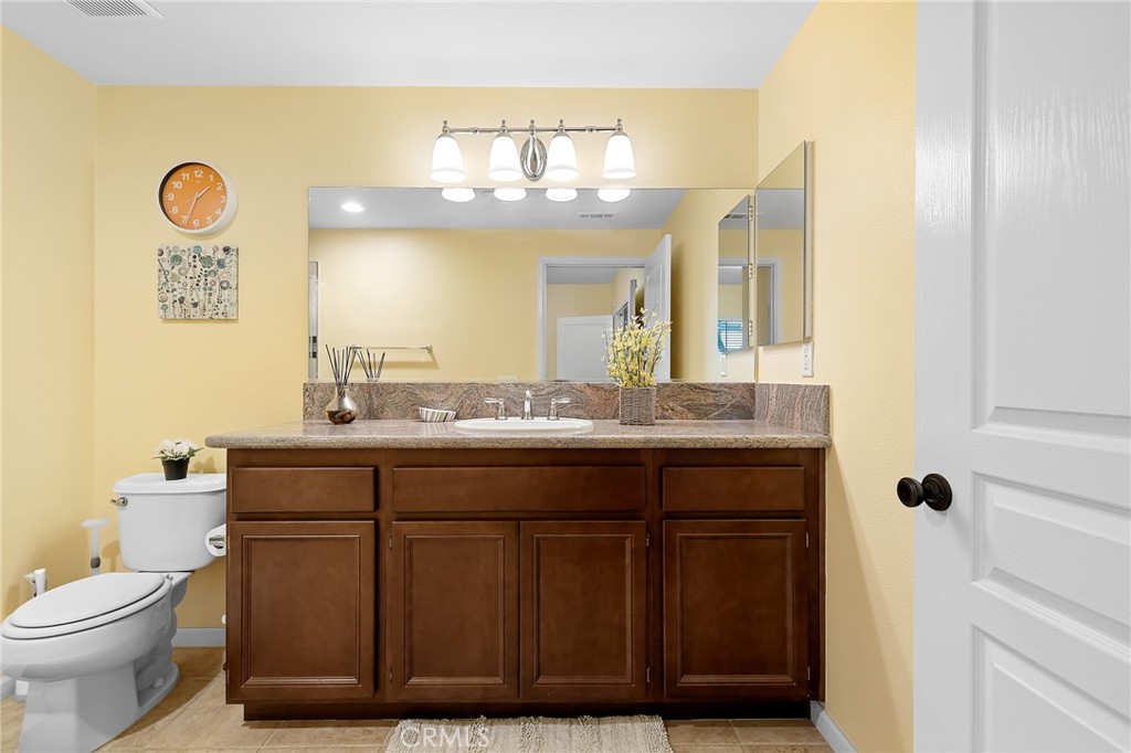 8053 Picasso Stanton, CA 90680 - Photo 32 of 58