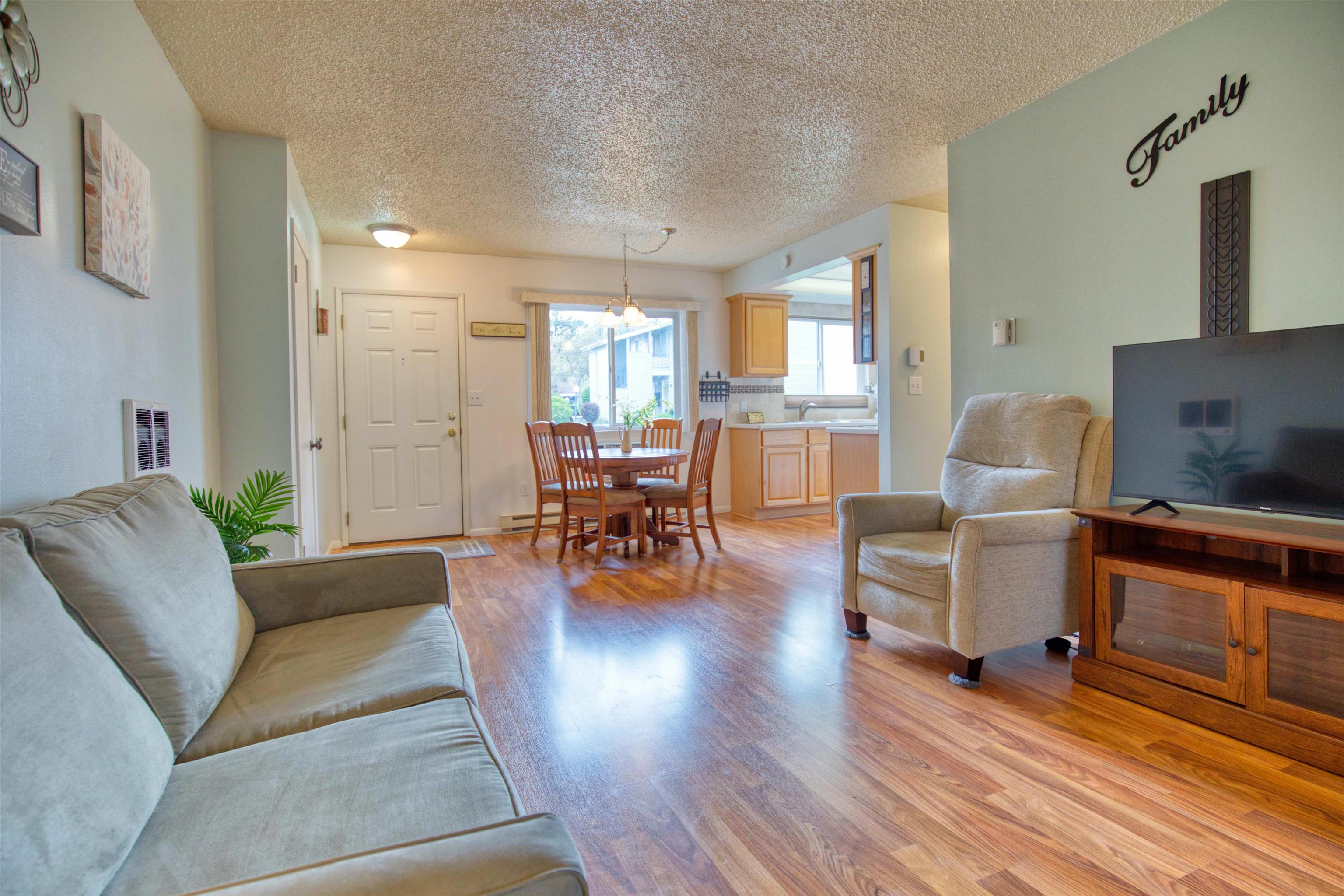 3910 South Regal Street, Unit 101 Spokane, WA 99223 - Photo 6 of 37