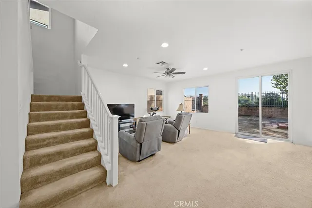 a view of entryway with livingroom