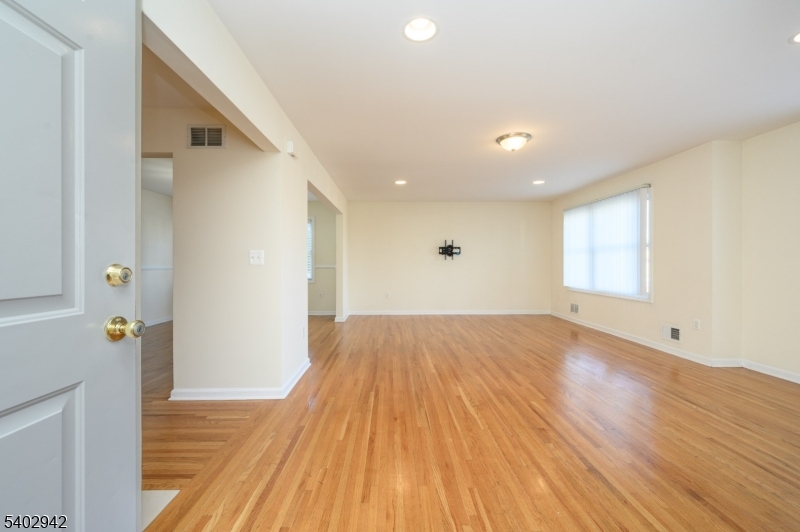 601 St Marks Street Linden, NJ 07036 - Photo 6 of 30