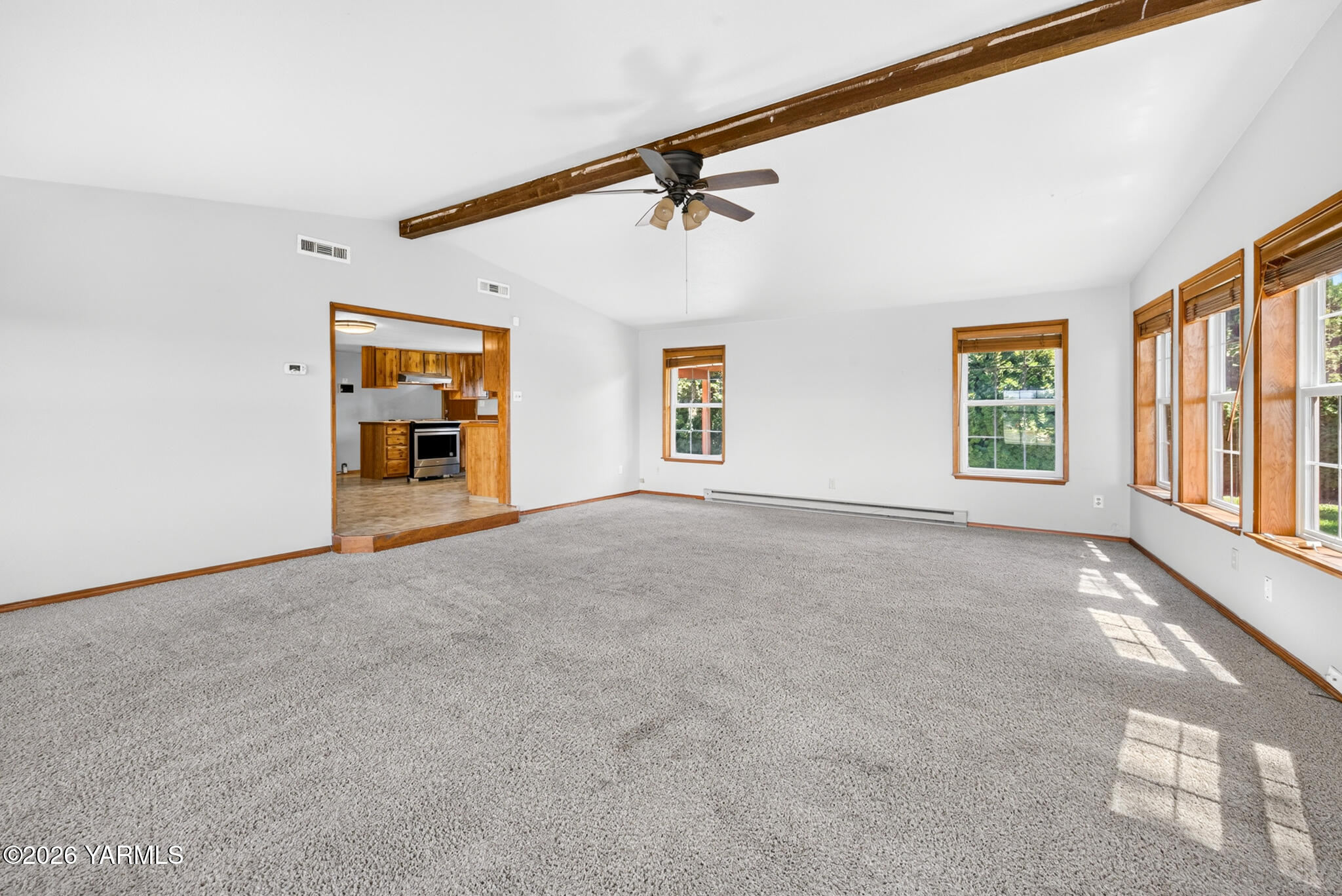 2281 Gurley Road Granger, WA 98932 - Photo 20 of 41 19 2nd Living Room