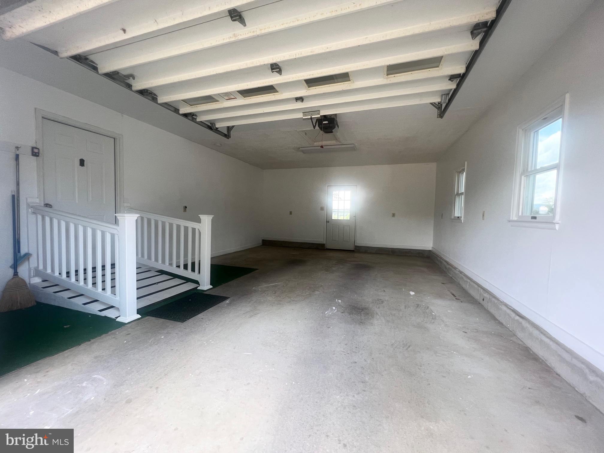 2807 Delaplane Grade Road Delaplane, VA 20144 - Photo 3 of 10 garage