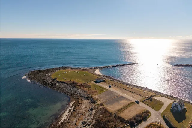 $2,089,000 | 1643 Ocean Boulevard, Rye, NH 03870