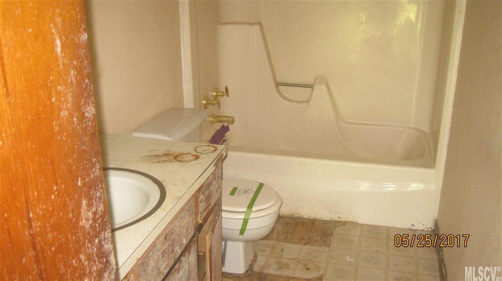 3511 Smith Road Morganton, NC 28655 - Photo 7 of 11 Gallery Image 7