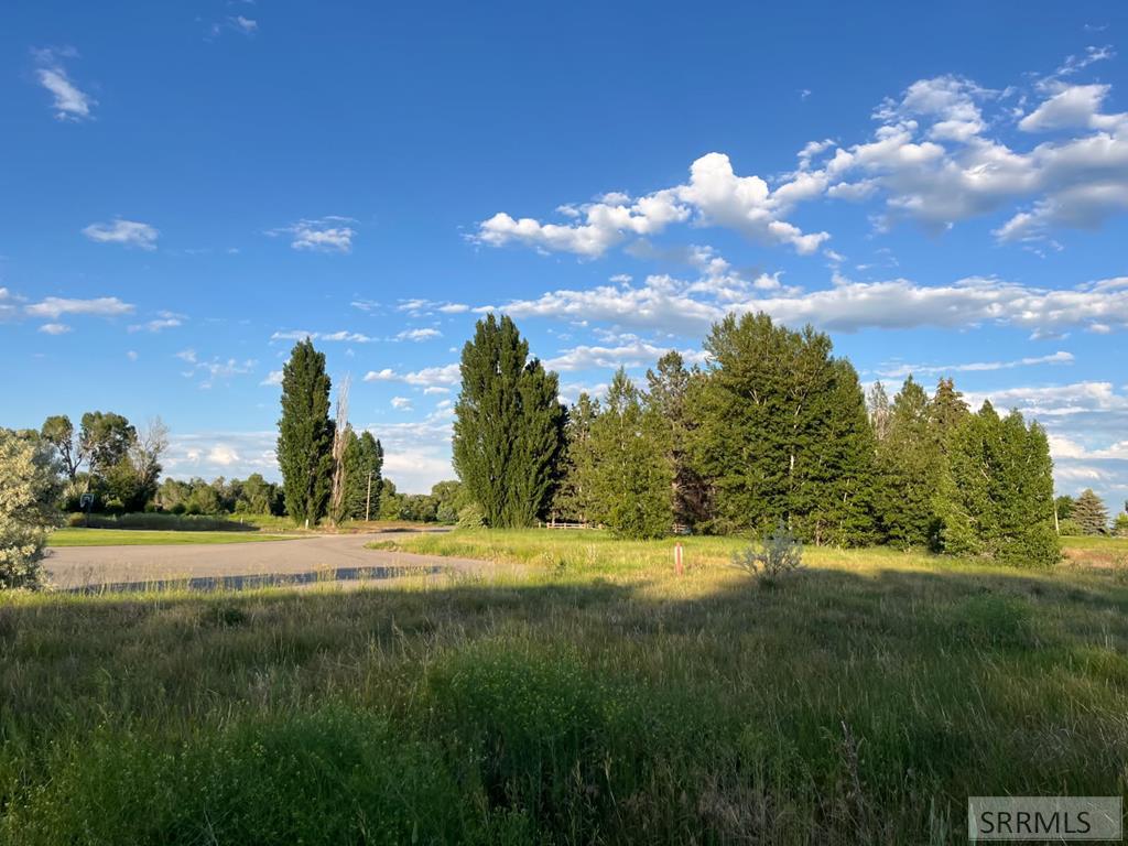 300 East 300 North Rigby, ID 83442 - Photo 5 of 13 PLENTY OF SPACE!