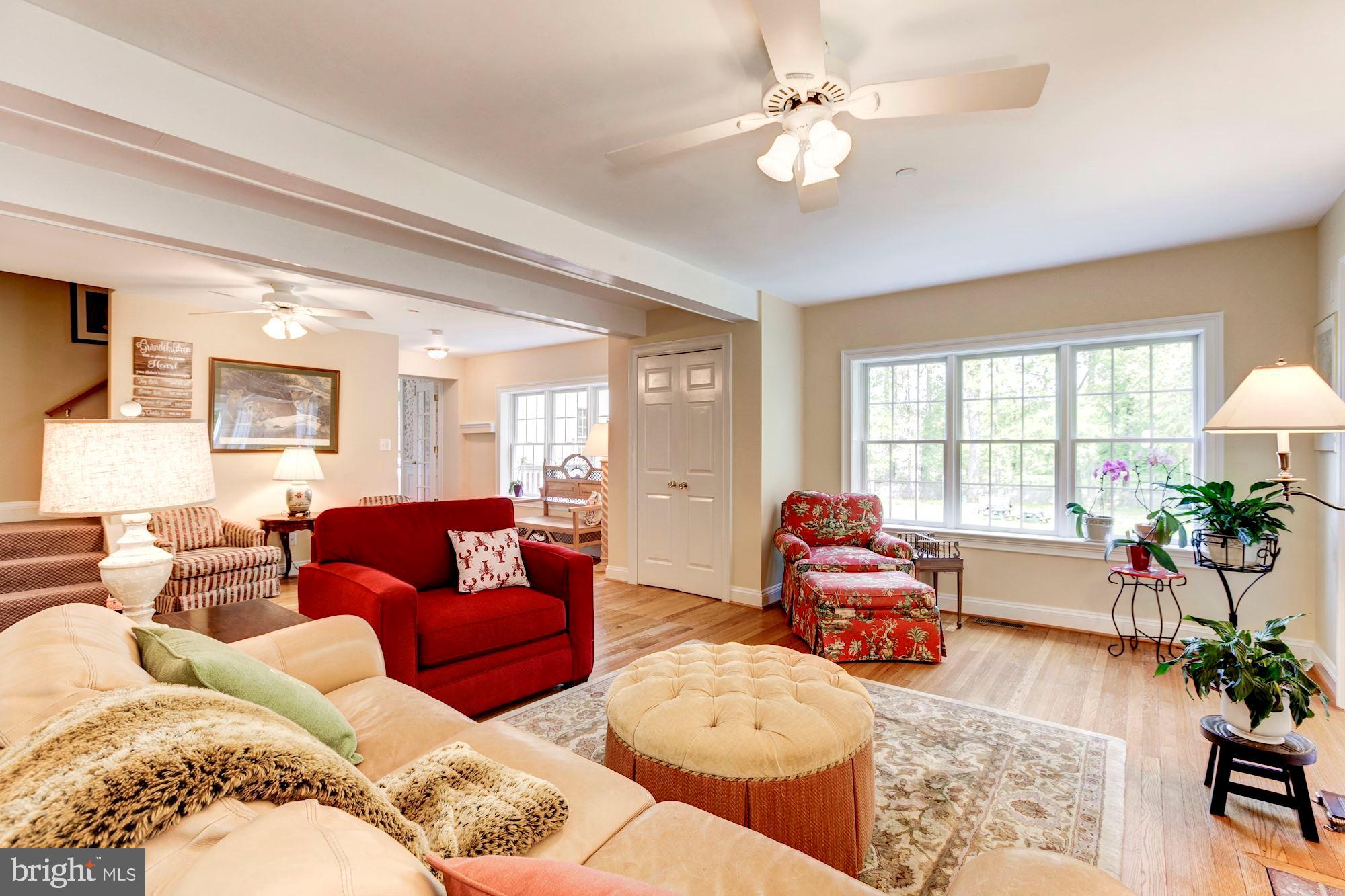 9408 Falls Road Potomac, MD 20854 - Photo 23 of 59