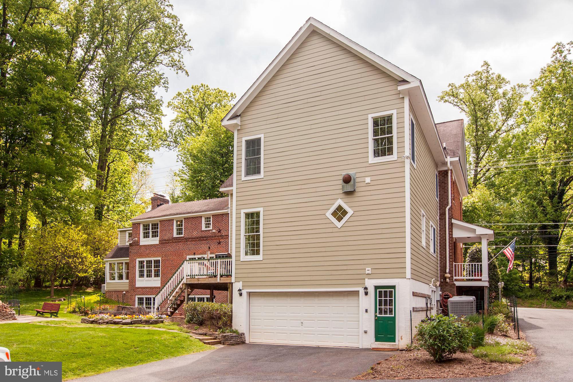 9408 Falls Road Potomac, MD 20854 - Photo 4 of 59