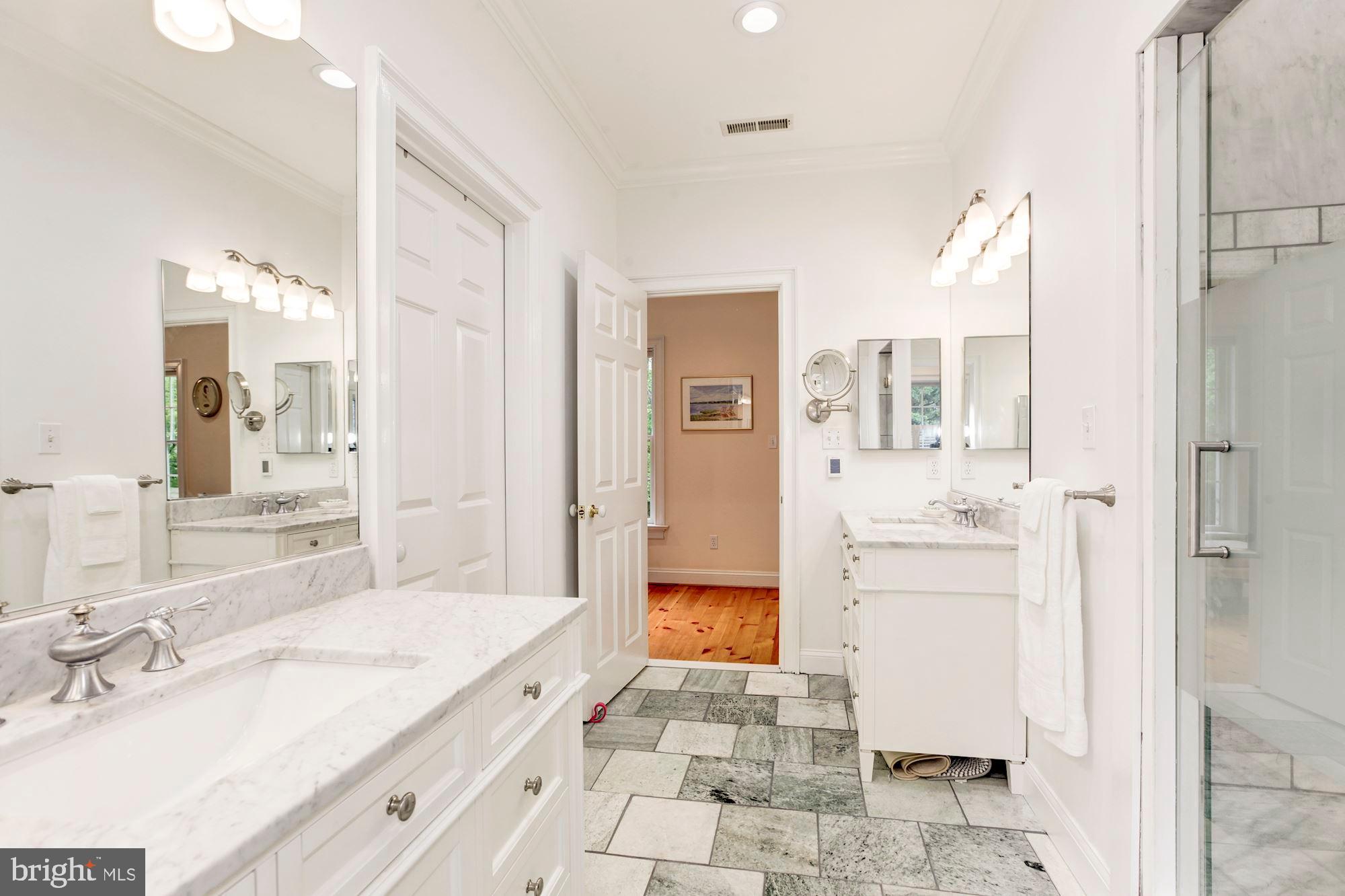 9408 Falls Road Potomac, MD 20854 - Photo 33 of 59
