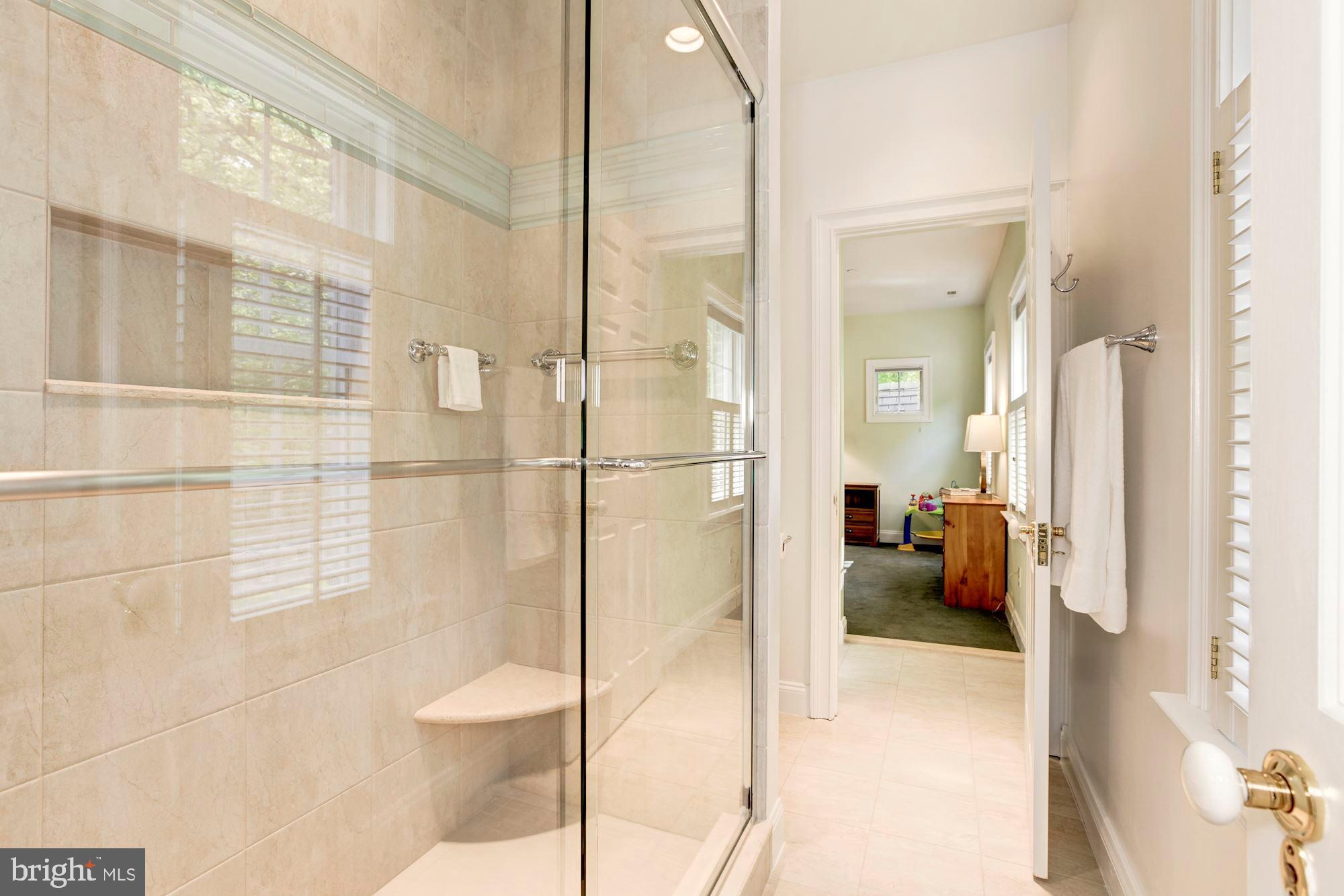 9408 Falls Road Potomac, MD 20854 - Photo 44 of 59