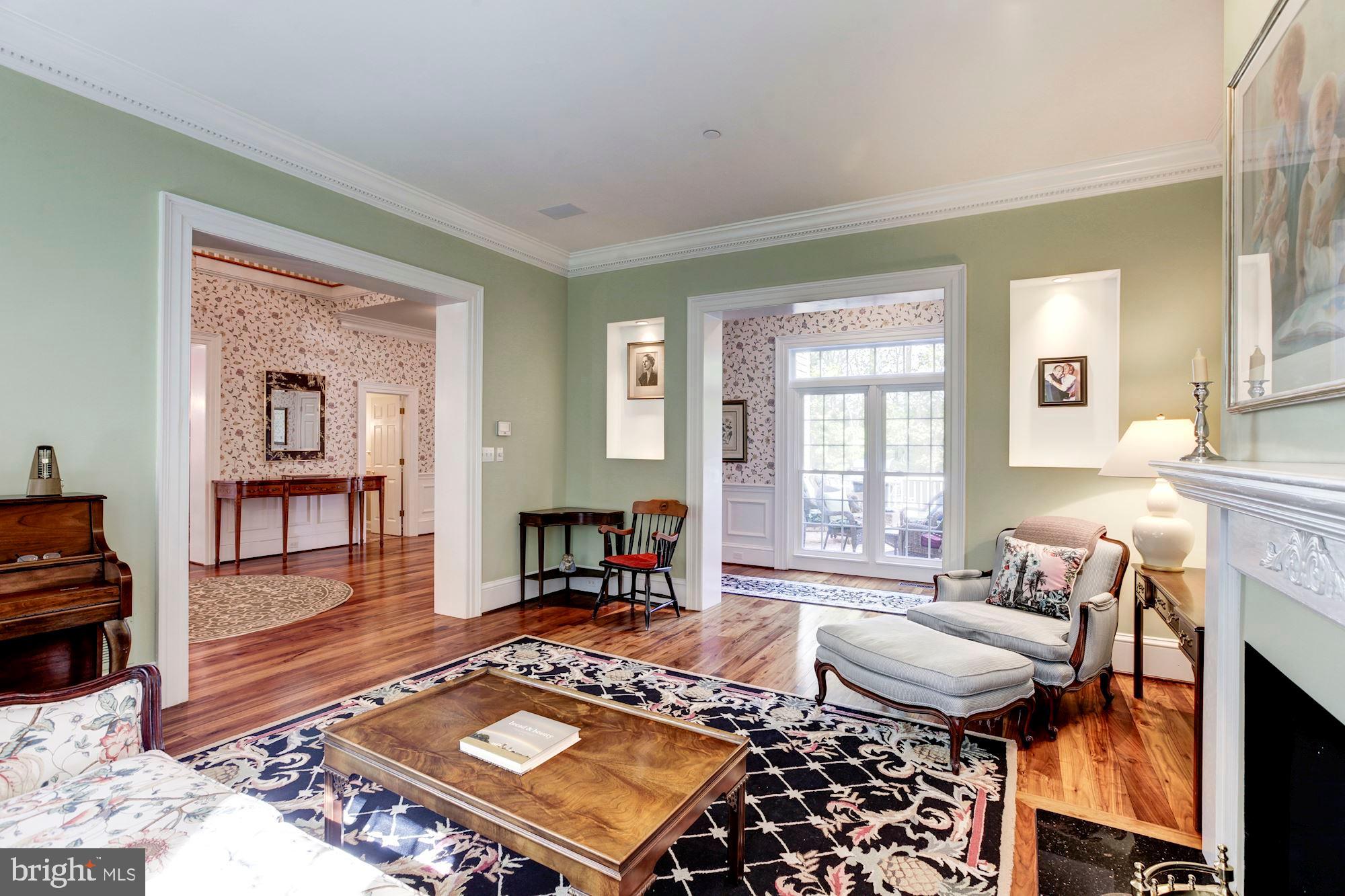 9408 Falls Road Potomac, MD 20854 - Photo 7 of 59