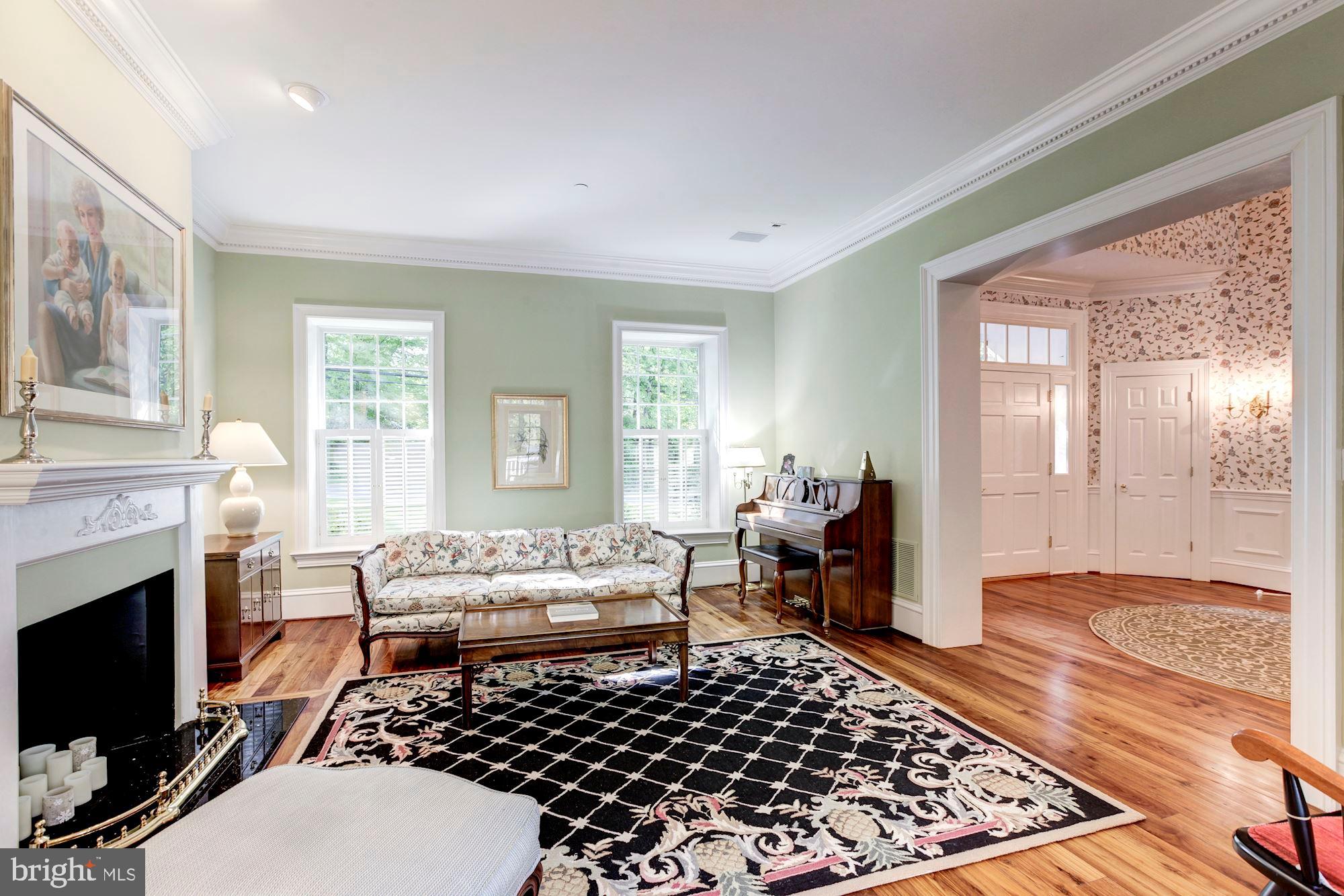 9408 Falls Road Potomac, MD 20854 - Photo 8 of 59