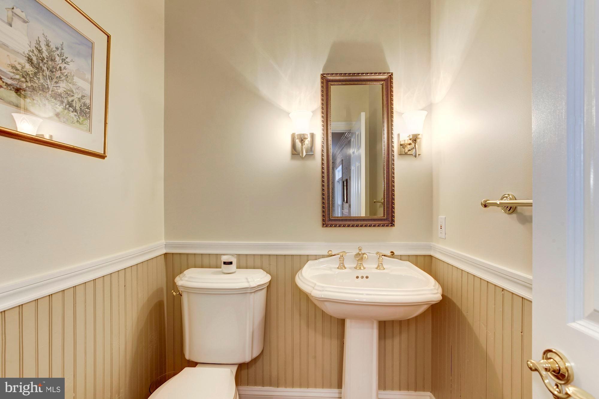 9408 Falls Road Potomac, MD 20854 - Photo 10 of 59