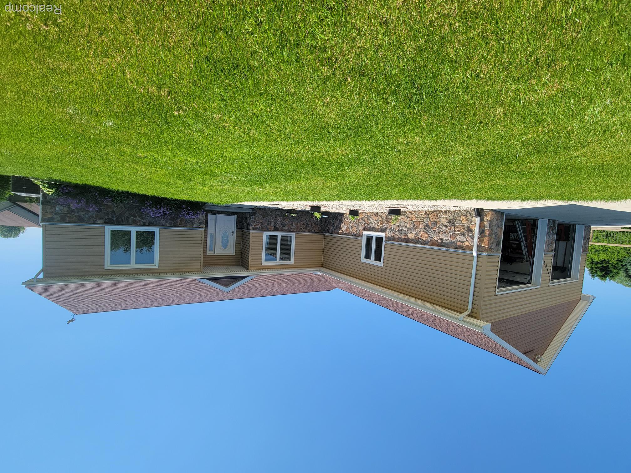 4266 McCandlish Road Grand Blanc, MI 48439 - Photo 1 of 68 OVER 2400 SF Living!