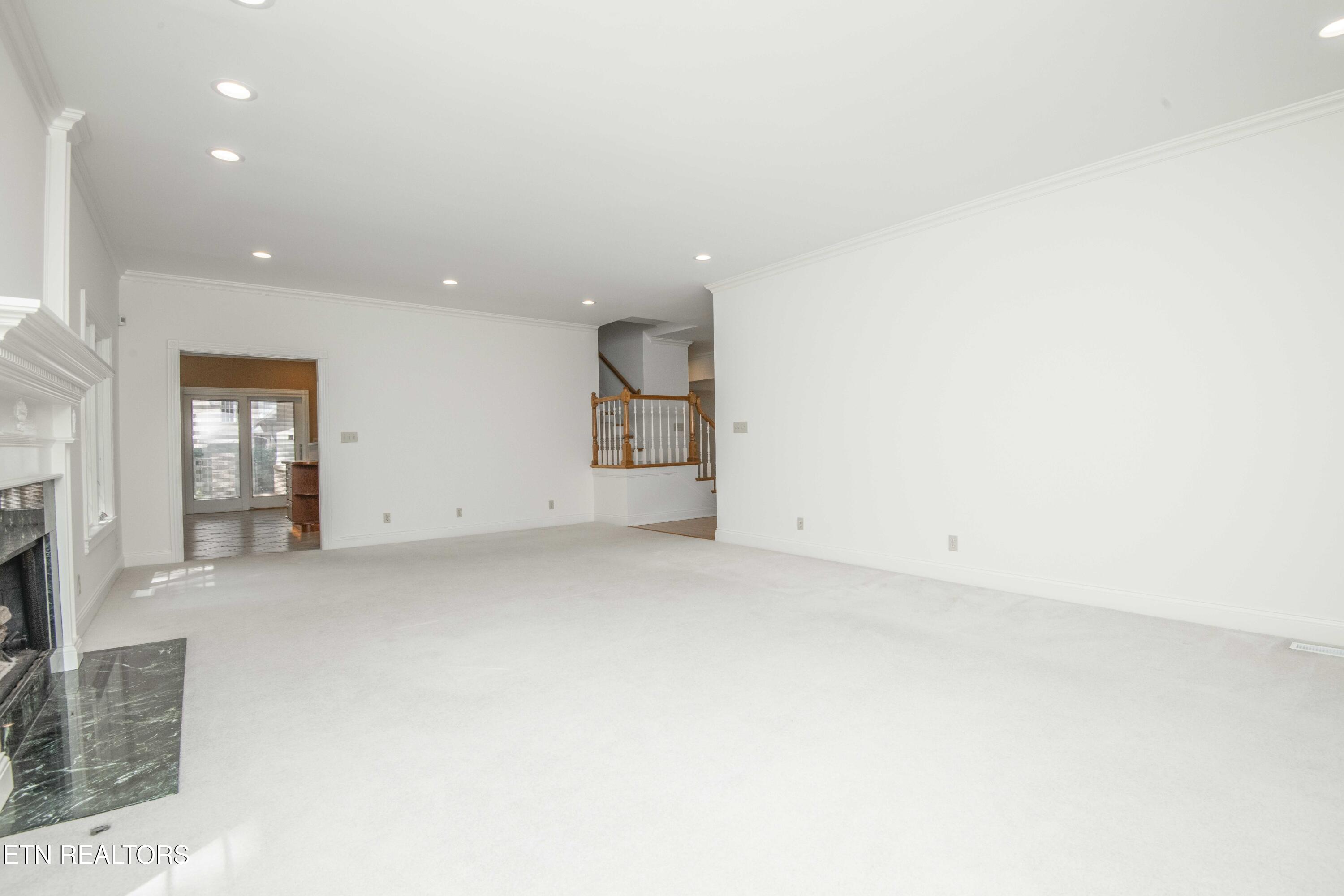 197 Whippoorwill Drive Oak Ridge, TN 37830 - Photo 12 of 40 DEN/GREAT ROOM