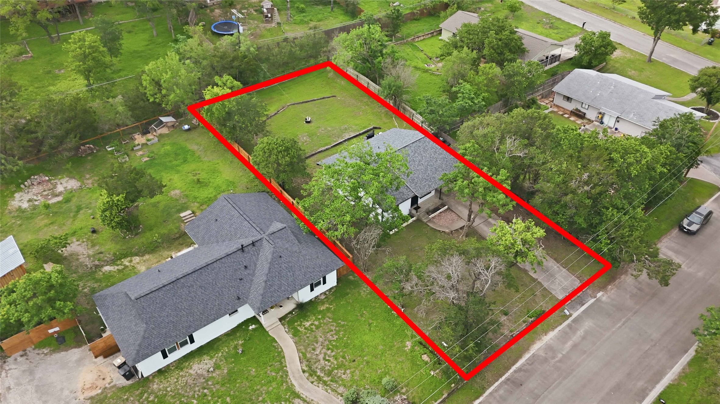 805 Indiana Street San Marcos, TX 78666 - Photo 3 of 39 Approx. boundary lines